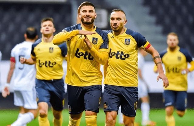 两人虽然风 两人虽然风